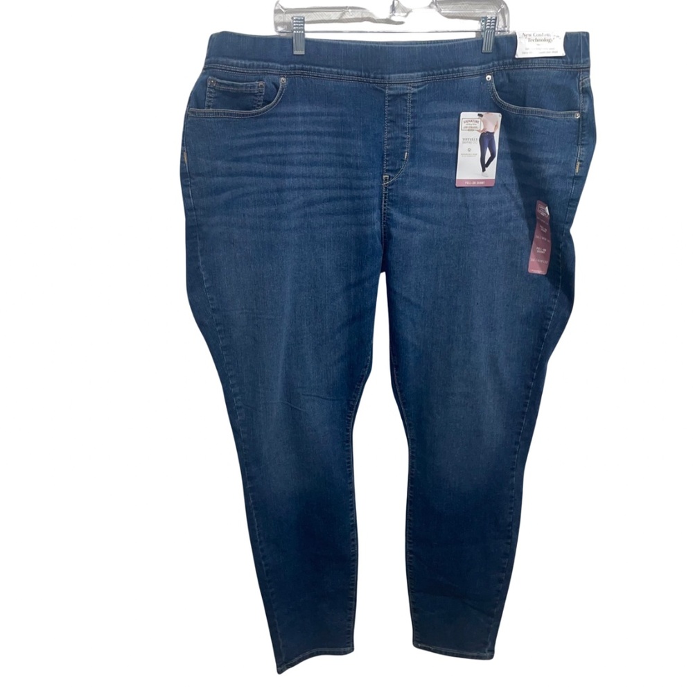 Signature/Levi Strauss&Co Gold Label Totally Shaping Pull-on Skinny Jean NWT